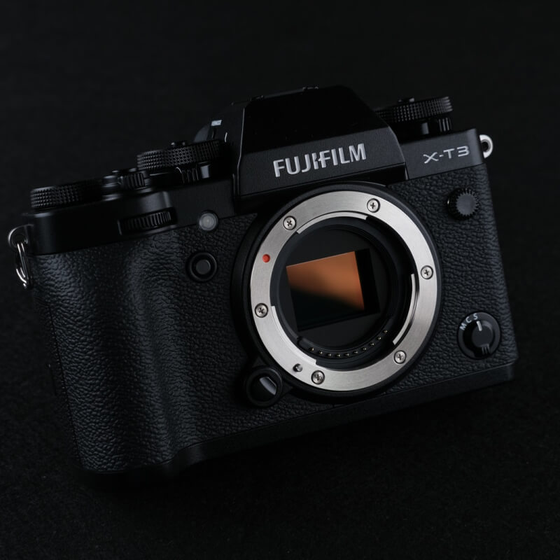 Mirrorless Vlogging Camera Polaroid Kit with EF-M 15-45mm Lens, Black - Image 2