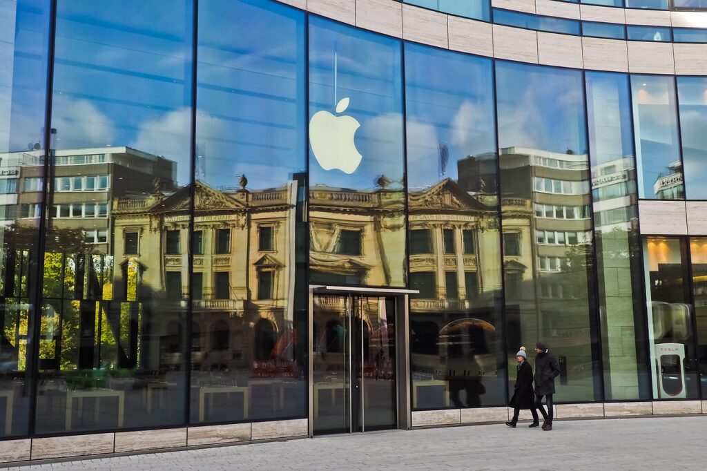 business, load, shopping, purchasing, sale, commercial, shop, electronics, facade, glass, reflection, architecture, apple, people, customers, man, woman